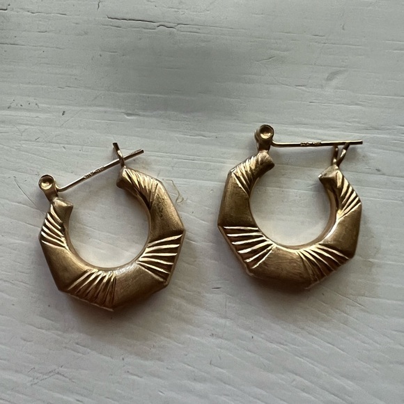 14k Gold Hoop Earrings - Picture 4 of 4